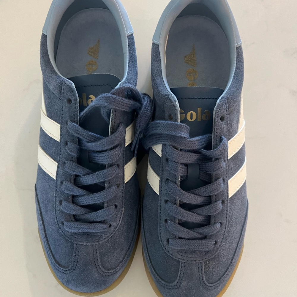 Gola Classics Women's Torpedo Trainers in moonlight blue suede with a gum sole